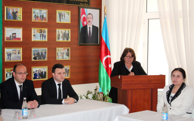 Daşkəsəndə “Ümummilli Lider Heydər Əliyevin memarlıq irsi” mövzusunda dəyirmi masa keçirilib