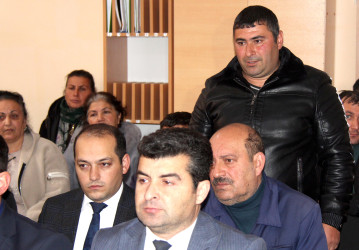 Daşkəsən Rayon İcra Hakimiyyətinin başçısı Orxan Abbasov 10.12.2025-ci il tarixdə Yuxarı Daşkəsən qəsəbəsində vətəndaşların səyyar qəbulunu keçirib