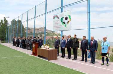 Daşkəsəndə “Konstitusiya və Suverenlik İli” çərçivəsində 15 İyun – Milli Qurtuluş Gününə həsr olunan minifutbol üzrə rayon turnirinin açılış mərasimi keçirilib və oyunlara strat verilib