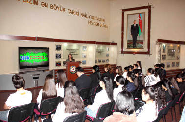 Daşkəsəndə “Azərbaycan xalqının Ümummilli Lideri Heydər Əliyevin təşəbbüsü ilə həyata keçirilmiş irimiqyaslı şəhərsalma və memarlıq layihələri” mövzusunda açıq dərs keçirilib
