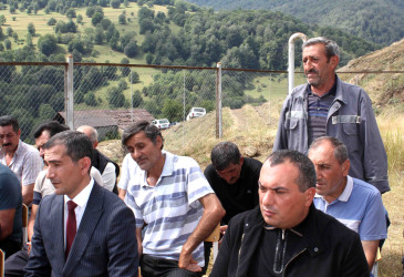 Daşkəsən Rayon İcra Hakimiyyətinin başçısı Orxan Abbasov 12.08.2026-cı il tarixdə Almalı kəndində vətəndaşların səyyar qəbulunu keçirib