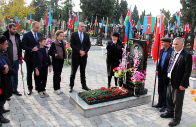 Daşkəsənli Vətən müharibəsi şəhidləri Əhmədxan Əhmədovun, Vidadi İsrəfilovun və Həsən Abdullayevin şəhadətlərinin beşinci ildönümləri qeyd olunub