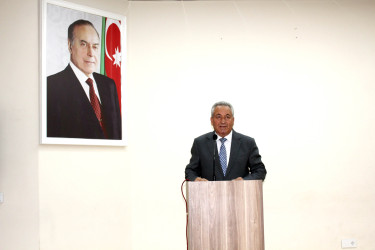 Daşkəsən Rayon İcra Hakimiyyətinin başçısı Orxan Abbasov tələbə adını qazanmış məzunlarla görüşüb