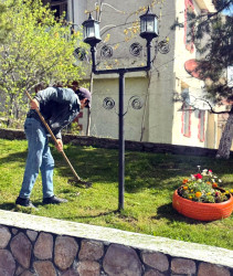 Daşkəsən şəhərinin prospekt və küçələrində təmizlik işləri aparılıb, yaşıllıqlara qulluq göstərilib
