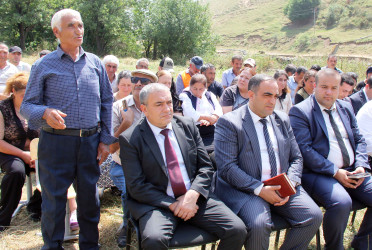 Daşkəsən Rayon İcra Hakimiyyətinin başçısı Orxan Abbasov 05.08.2025-ci il tarixdə Qaraqullar və Qaratağlar kəndləri sakinlərinin səyyar qəbulunu keçirib