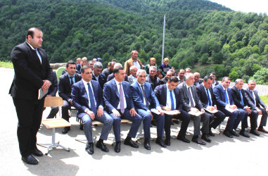 Daşkəsən Rayon İcra Hakimiyyətinin başçısı Orxan Abbasov 17.06.2026-cı il tarixdə Astaf kəndində vətəndaşların səyyar qəbulunu keçirib