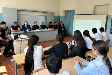 Daşkəsəndə məktəblilərlə “Narkomaniya sağlam gələcəyin düşmənidir” mövzusunda növbəti maarifləndici görüş keçirilib
