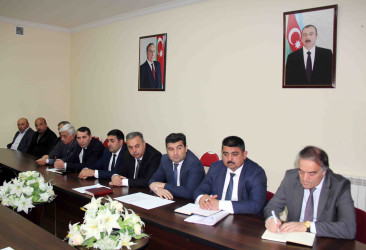 Daşkəsən Rayon İcra Hakimiyyətinin başçısı Orxan Abbasov rayonda fəaliyyət göstərən sahibkarlarla növbəti görüş keçirib