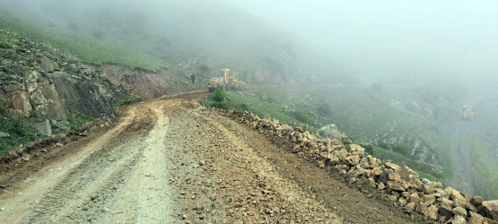 Daşkəsən rayon Dəstəfur kənd sakinlərinin yolla bağlı müraciəti müsbət həll edilib
