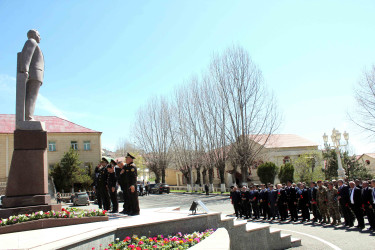 Daşkəsəndə Ümummilli Lider Heydər Əliyevin anadan olmasının 103-cü ildönümü münasibətilə ümumrayon toplantısı keçirilib, Ulu Öndərin sevimli mahnı və musiqilərindən ibarət konsert proqramı təşkil olunub