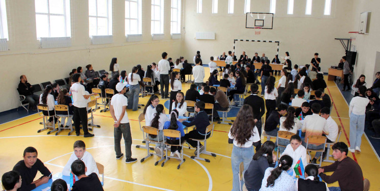 Daşkəsən rayonunun ümumtəhsil məktəbləri arasında Ümummilli Lider Heydər Əliyevin anadan olmasının 103-cü ildönümünə həsr olunan bilik yarış keçirilib