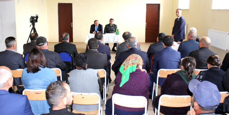Daşkəsən Rayon İcra Hakimiyyətinin başçısı Orxan Abbasov 06.10.2026-cı il tarixdə Mollahəsənli kəndində vətəndaşların səyyar qəbulunu keçirib