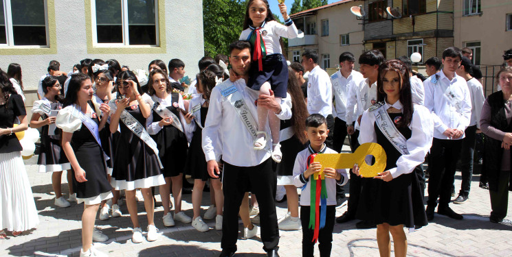 Daşkəsən rayonunun ümumtəhsil məktəblərində “Son zəng” çalınıb