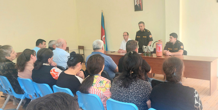 Daşkəsən rayonunun Quşçu kəndində fövqəladə hallarda davranış qaydaları ilə bağlı maarifləndirmə tədbiri keçirilib