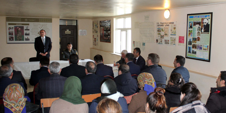 Daşkəsən Rayon İcra Hakimiyyətinin başçısı Orxan Abbasov 21.04.2026-cı il tarixdə Əhmədli kəndində vətəndaşların növbəti səyyar qəbulunu keçirib