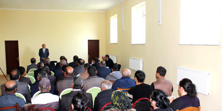 Daşkəsən Rayon İcra Hakimiyyətinin başçısı Orxan Abbasov 13.05.2026-cı il tarixdə Muşavaq kəndində vətəndaşların növbəti səyyar qəbulunu keçirib
