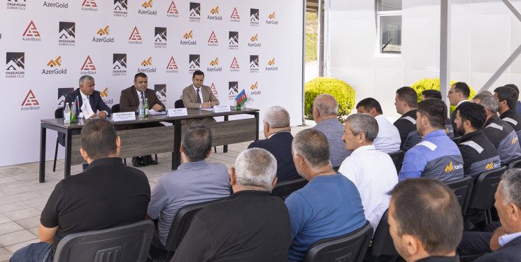 “AzerGold” QSC-nin Korporativ Sosial Məsuliyyət Komitəsi Daşkəsən sakinləri ilə növbəti görüşünü keçirib