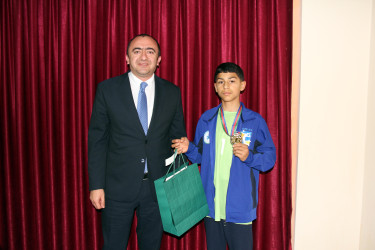 Daşkəsən Rayon İcra Hakimiyyətinin başçısı Orxan Abbasov Azərbaycan çempionu olmuş 14 yaşadək voleybolçu oğlanların “Daşkəsən” komandasını qəbul edib