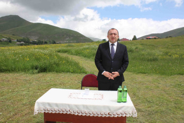 Daşkəsən Rayon İcra Hakimiyyətinin başçısı Orxan Abbasov 01.07.2026-cı il tarixdə Qazaxyolçular kəndində vətəndaşların səyyar qəbulunu keçirib