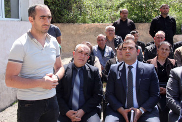 Daşkəsən Rayon İcra Hakimiyyətinin başçısı Orxan Abbasov 26.05.2025-ci il tarixdə Quşçu körpüsü qəsəbəsində vətəndaşların səyyar qəbulunu keçirib