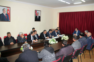 Daşkəsən Rayon İcra Hakimiyyətinin başçısı Orxan Abbasov rayonda fəaliyyət göstərən sahibkarlarla növbəti görüş keçirib