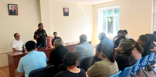 Daşkəsən rayonunun Quşçu kəndində fövqəladə hallarda davranış qaydaları ilə bağlı maarifləndirmə tədbiri keçirilib