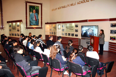 Daşkəsəndə Ulu Öndər Heydər Əliyevin anadan olmasının 103-cü il dönümünə həsr olunan növbəti tarix dərsi keçirilib