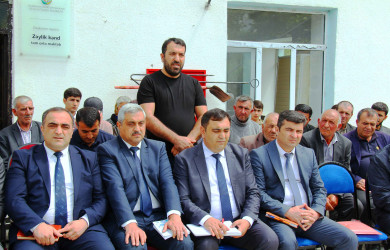 Daşkəsən Rayon İcra Hakimiyyətinin başçısı Orxan Abbasov 18.06.2025-ci il tarixdə Zəylik və Quytul kəndləri sakinlərinin səyyar qəbulunu keçirib