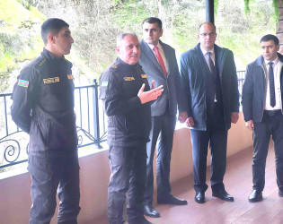 Daşkəsən Rayon Fövqəladə Hallar Komissiyası qeyri-sabit hava şəraiti ilə əlaqədar rayon sakinləri ilə maarifləndirici görüş keçirib