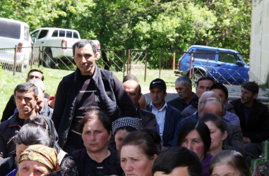 Daşkəsən Rayon İcra Hakimiyyətinin başçısı Orxan Abbasov 21.05.2025-ci il tarixdə Muşavaq kəndində vətəndaşların səyyar qəbulunu keçirib