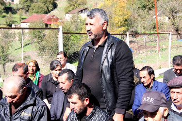 Daşkəsən Rayon İcra Hakimiyyətinin başçısı Orxan Abbasov 15.10.2025-ci il tarixdə Zinzahal kəndində vətəndaşların səyyar qəbulunu keçirib