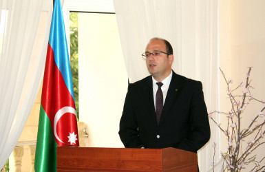 Daşkəsəndə 28 May – Müstəqillik Gününə həsr olunan "Tarixi yaddaş və vətənpərvərlik tərbiyəsi" mövzusunda konfrans keçirilib