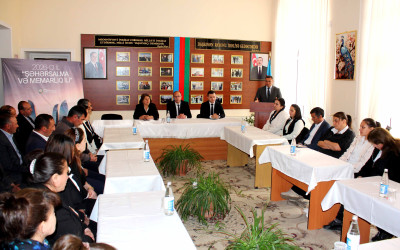 Daşkəsəndə “Ümummilli Lider Heydər Əliyevin memarlıq irsi” mövzusunda dəyirmi masa keçirilib