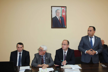 Daşkəsən Rayon İcra Hakimiyyətinin başçısı Orxan Abbasov rayonun idarə, müəssisə və təşkilat rəhbərləri ilə müşavirə keçirib