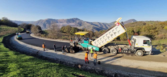 Daşkəsən rayon Quşçu-Çovdar-Çaykənd avtomobil yolunda əsaslı təmir işləri aparılıb