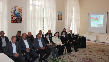 18 Oktyabr – Müstəqilliyin Bərpası Gününə həsr olunan tədbir